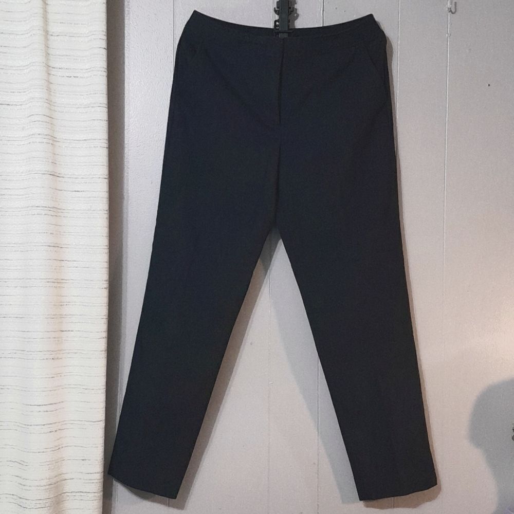 TALBOTS women s pants sizes 6 navy color